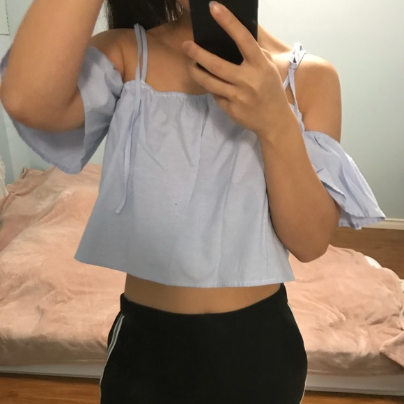 2/$40 FOREVER 21 Off the Shoulder Crop Top NWOT - Picture 3 of 4